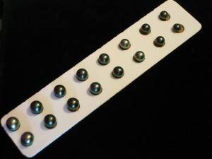 black pearl ear rings